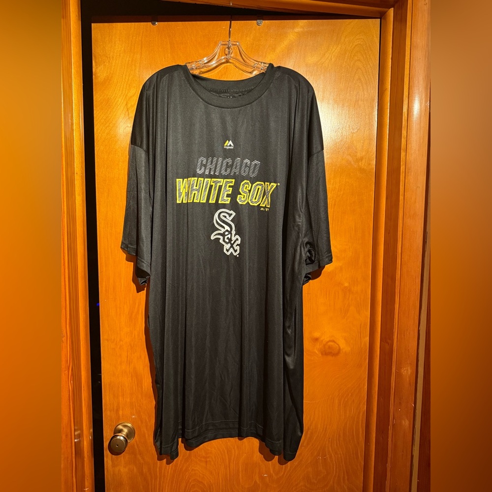 Majestic Black Chicago White Sox Tee